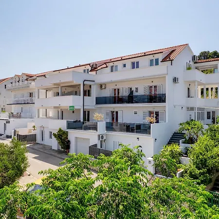Dobrila 1 Hvar Town