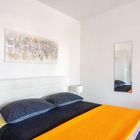 Dobrila 1 Apartment