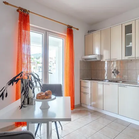 Dobrila 1 Apartment *