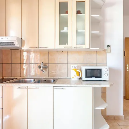 Dobrila 1 Apartment