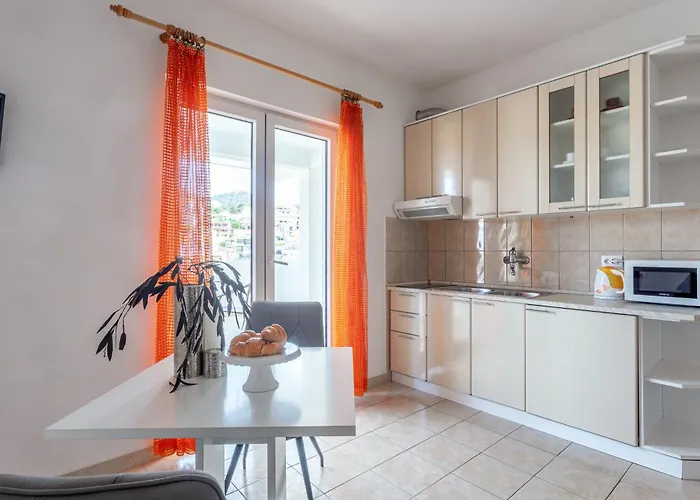 Dobrila 1 Apartman *